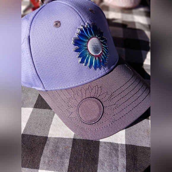 Bonk Golf Headwear. Velvet Hammer. Bill Magnet for Ball Marker. Purple/ Grey - Picture 3 of 8